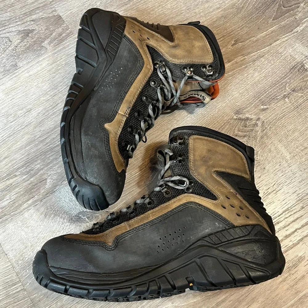 Simms G3 Guide Wading Boots Vibram Mens 11 & Matching Trucker Hat Bundle